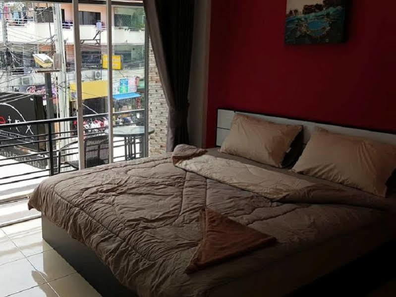 Retox Hotel Pattaya Extérieur photo